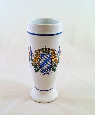 Weißbierkrug, Porzellan, Bayernwappen Löwen und Fahnen, Größe 0,5 liter