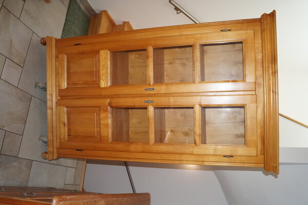 Glasvitrine, Sammlerschrank, Massivholz Kirsche, Schreinerarbeit