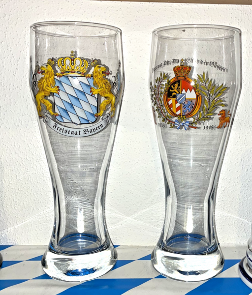 Weißbierglas, Größe 1 Liter, zwei verschiedene Bayernwappen,