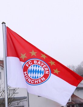 Hissflagge FC Bayern, Komplettset mit Fahnenmasten,